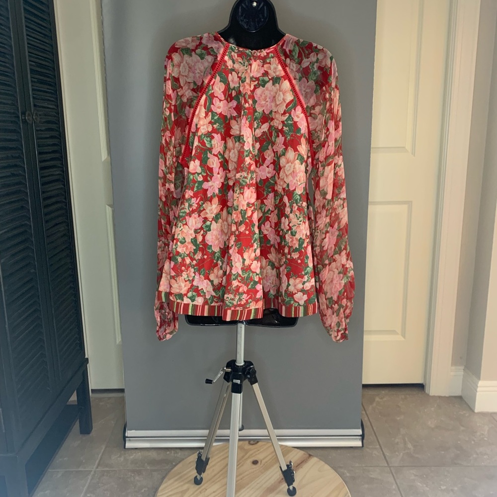 Delicate Floral Top